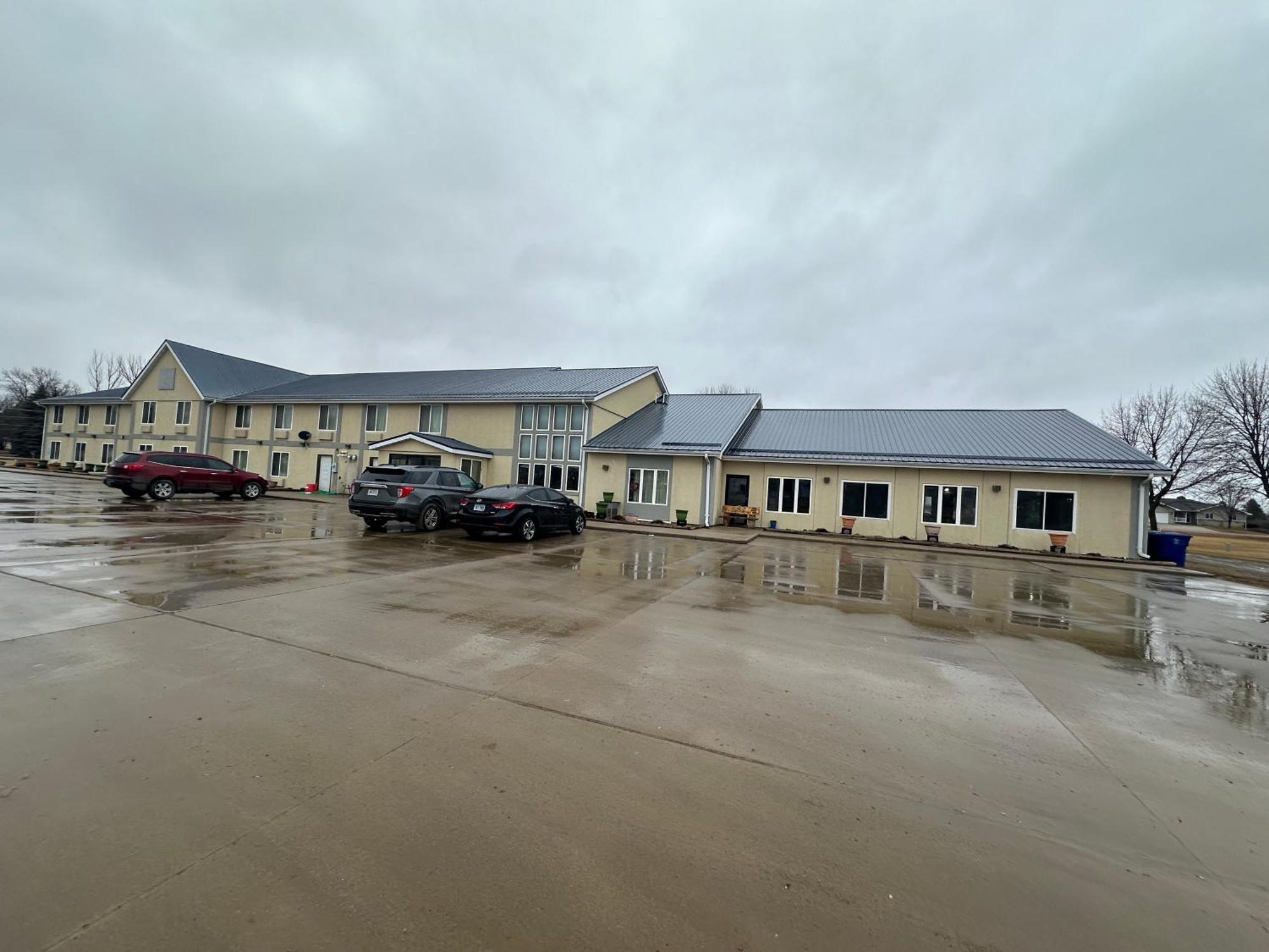 De Smet Super Deluxe Inn & Suites Exterior photo