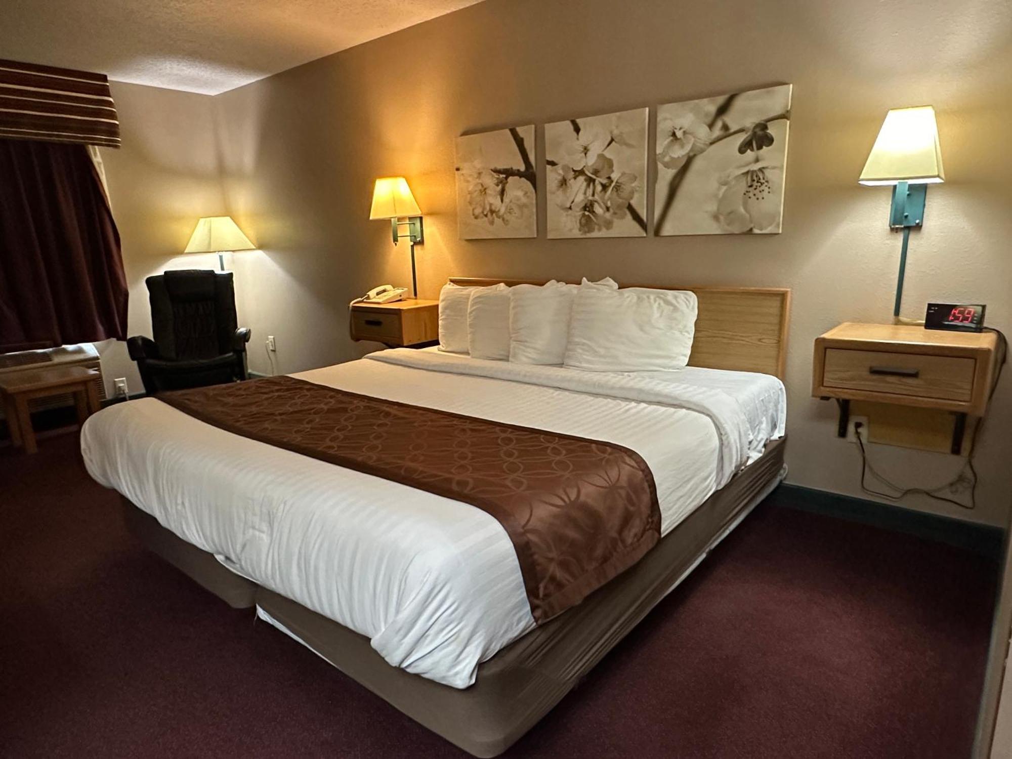 De Smet Super Deluxe Inn & Suites Exterior photo