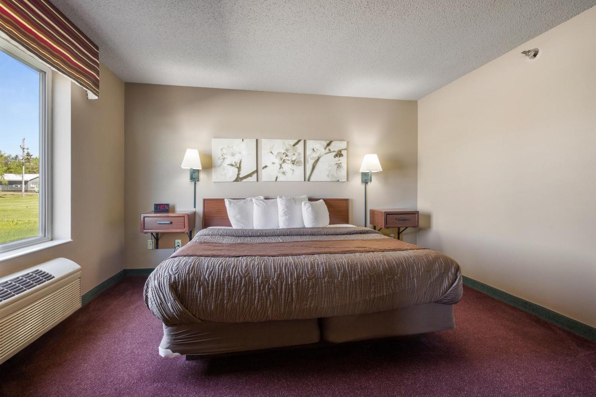 De Smet Super Deluxe Inn & Suites Room photo