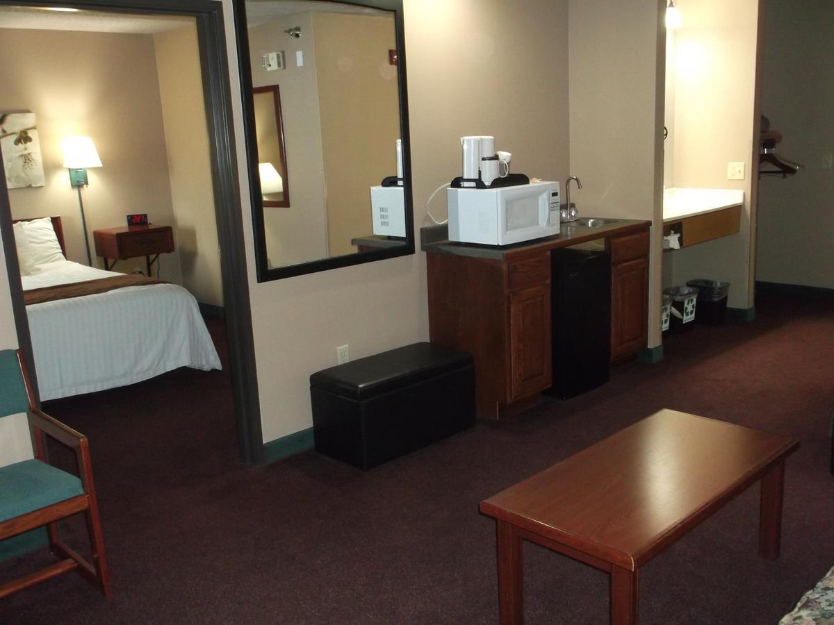 De Smet Super Deluxe Inn & Suites Exterior photo