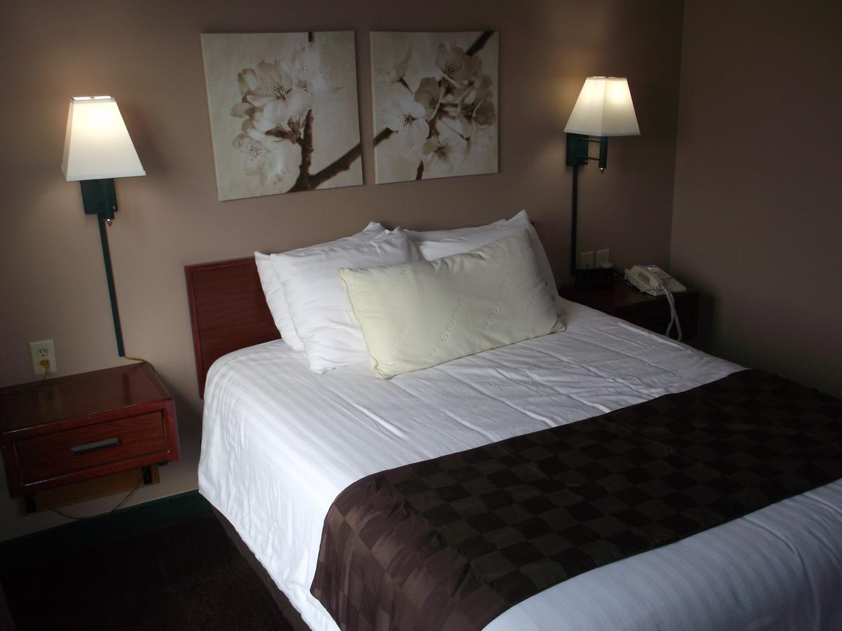De Smet Super Deluxe Inn & Suites Exterior photo